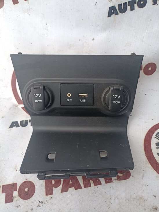 Прикурюватель, AUX, USB HYUNDAI ACCENT