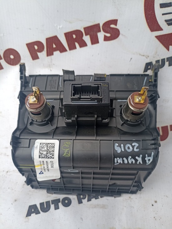 Прикурюватель, AUX, USB HYUNDAI ACCENT. Фото 2