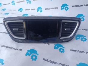 Монітор з центральними воздуховодами CHRYSLER PACIFICA